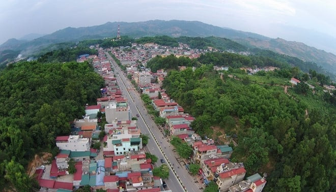 Điện Biên: Tạm hoãn tổ chức Đại hội đảng bộ cấp cơ sở và yêu cầu người dân hạn chế ra đường Điện Biên: Tạm hoãn tổ chức Đại hội đảng bộ cấp cơ sở và yêu cầu người dân hạn chế ra đường