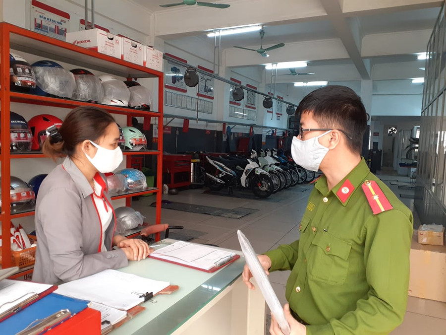 Điện Biên: Nhiều hộ kinh doanh thiếu ý thức chấp hành "cách ly toàn xã hội" ảnh 1