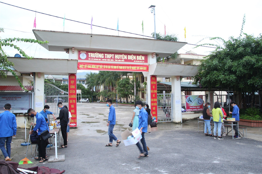 Thí sinh Điện Biên quyết tâm thi tốt trong bài thi lại môn Địa lý ảnh 1