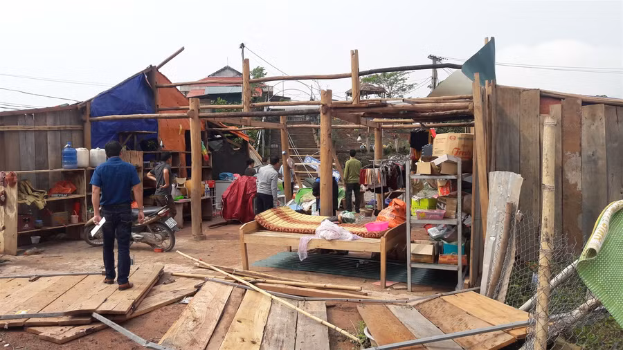 Điện Biên: Nhiều công trình lớp học tốc mái do dông lốc ảnh 2