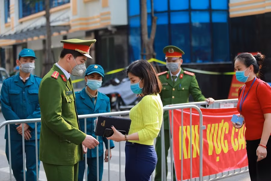 Công bố 7 ca bệnh COVID-19 mới, Bộ Y tế khuyến cáo hạn chế ra đường