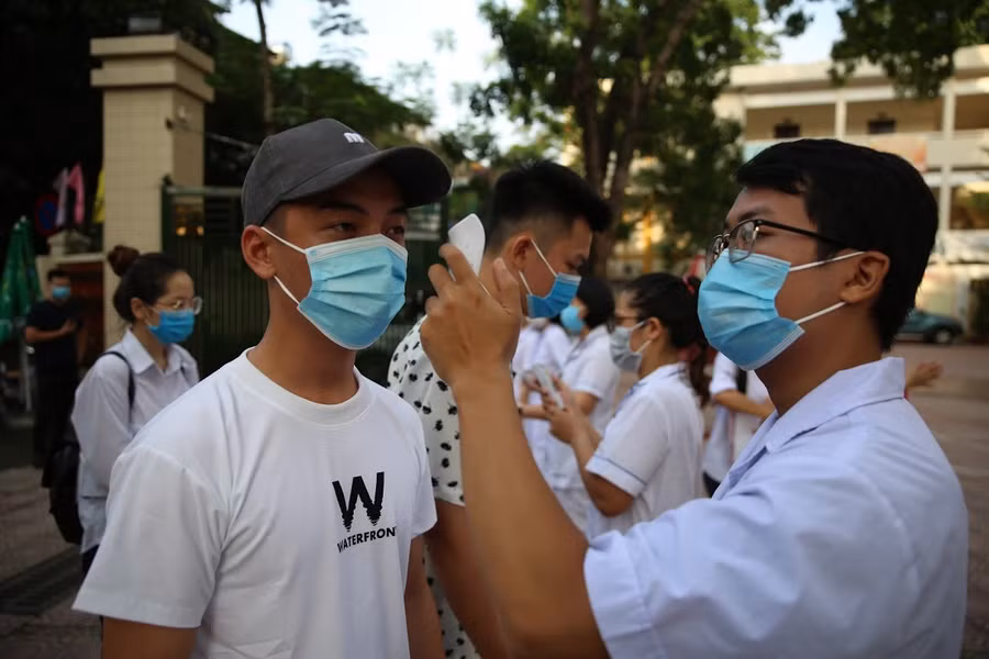 LIVEGiáo viên nhận xét đề thi Địa lý tổ hợp KHXH: Có thể đạt điểm 10 nếu nắm vững kiến thức