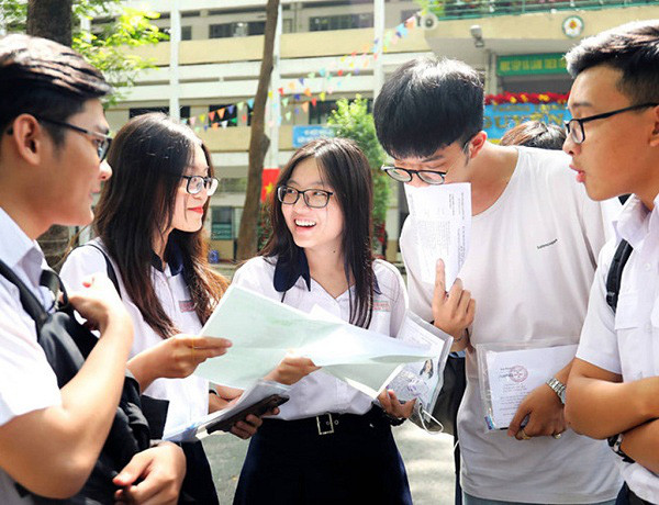 Giáo dục hút quan tâm với các vấn đề về sách giáo khoa ảnh 2 Giáo dục hút quan tâm với các vấn đề về sách giáo khoa ảnh 2
