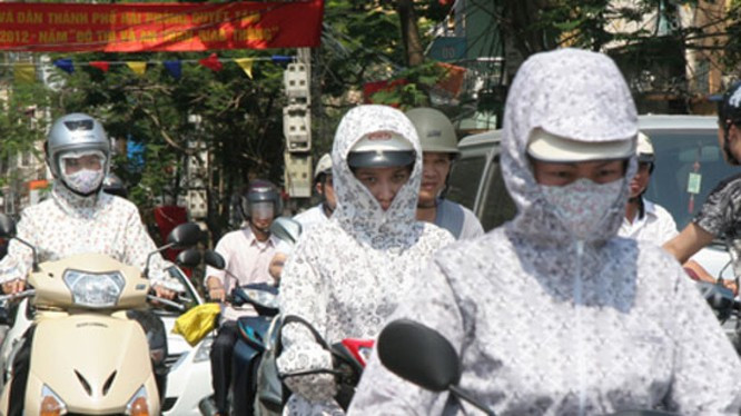Cách bảo vệ sức khoẻ và làn da khỏi tia UV khi phải ra ngoài trời nắng nóng Cách bảo vệ sức khoẻ và làn da khỏi tia UV khi phải ra ngoài trời nắng nóng