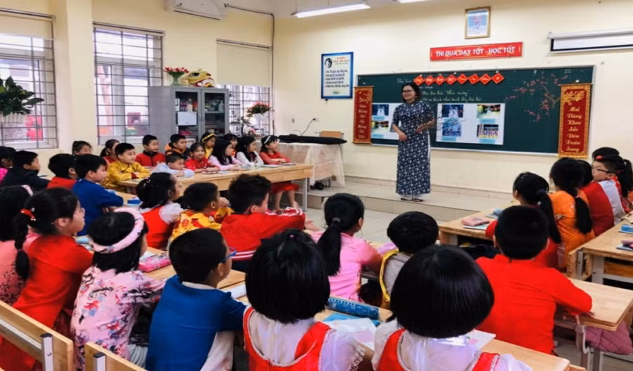 Chủ tịch công đoàn năng động, luôn biết truyền cảm hứng học tập cho học trò