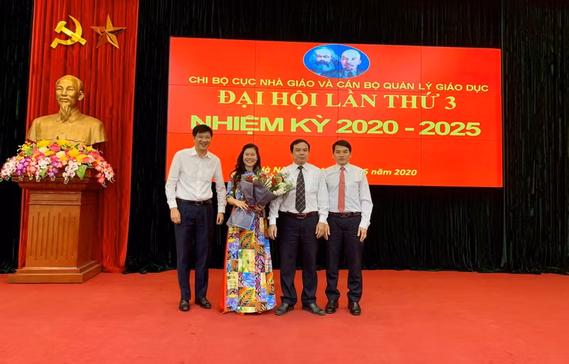 Đại hội Chi bộ Cục Nhà giáo và Cán bộ quản lý GD thành công tốt đẹp