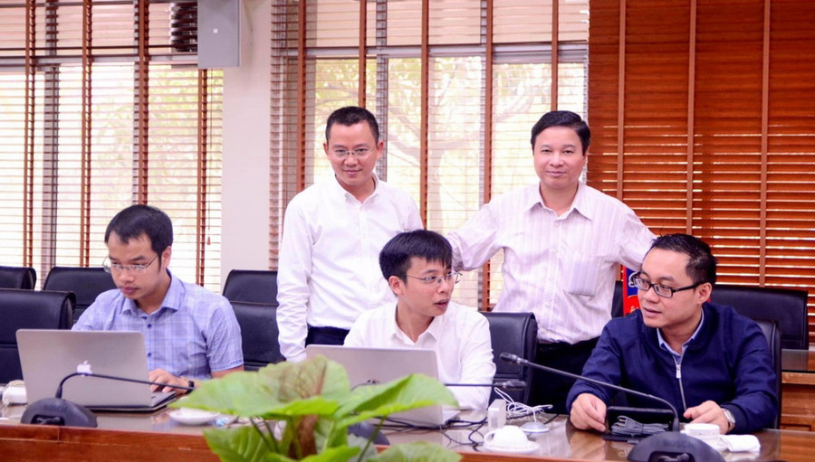 Đa chiều cảm xúc của sinh viên về dạy học trực tuyến Đa chiều cảm xúc của sinh viên về dạy học trực tuyến