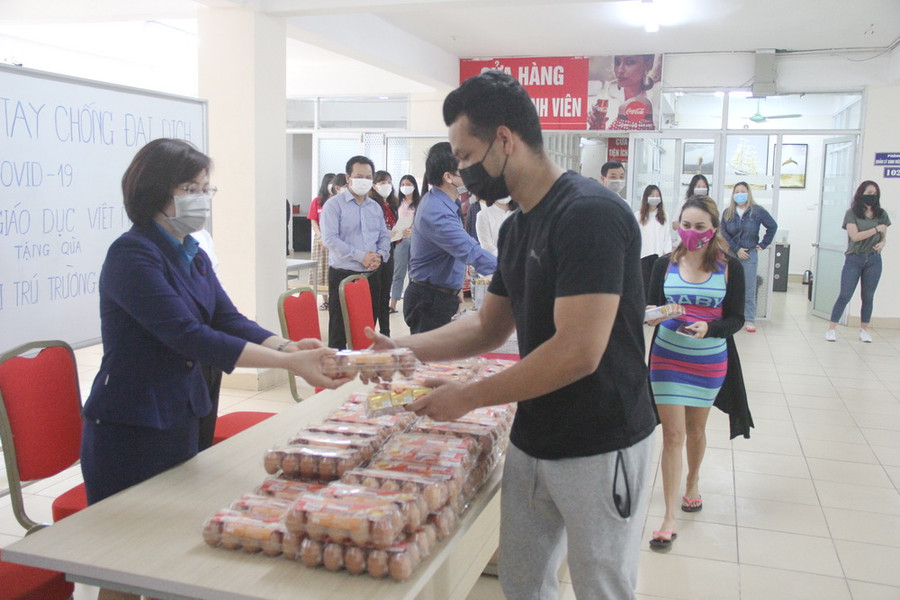 Món quà ý nghĩa của Công đoàn GD Việt Nam mùa dịch Covid-19 ảnh 3 Món quà ý nghĩa của Công đoàn GD Việt Nam mùa dịch Covid-19 ảnh 3