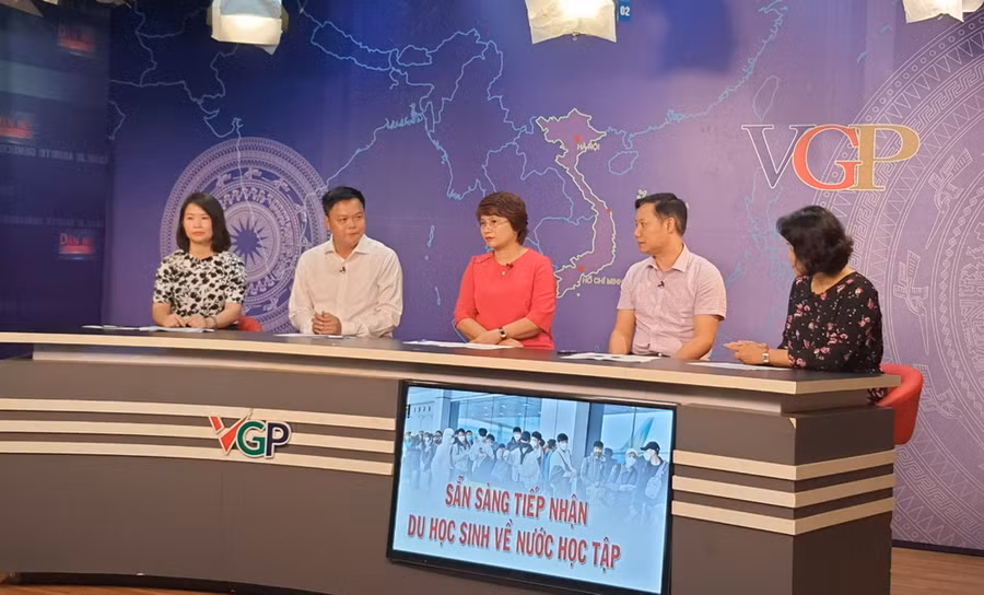 Thảo luận về việc tiếp nhận du học sinh Việt Nam từng bị trượt đại học trong nước