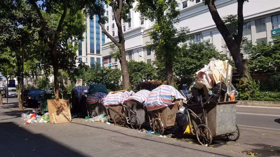 Vụ người dân “phong tỏa” đường vào bãi rác Nam Sơn: Sẽ giải quyết triệt để? ảnh 1