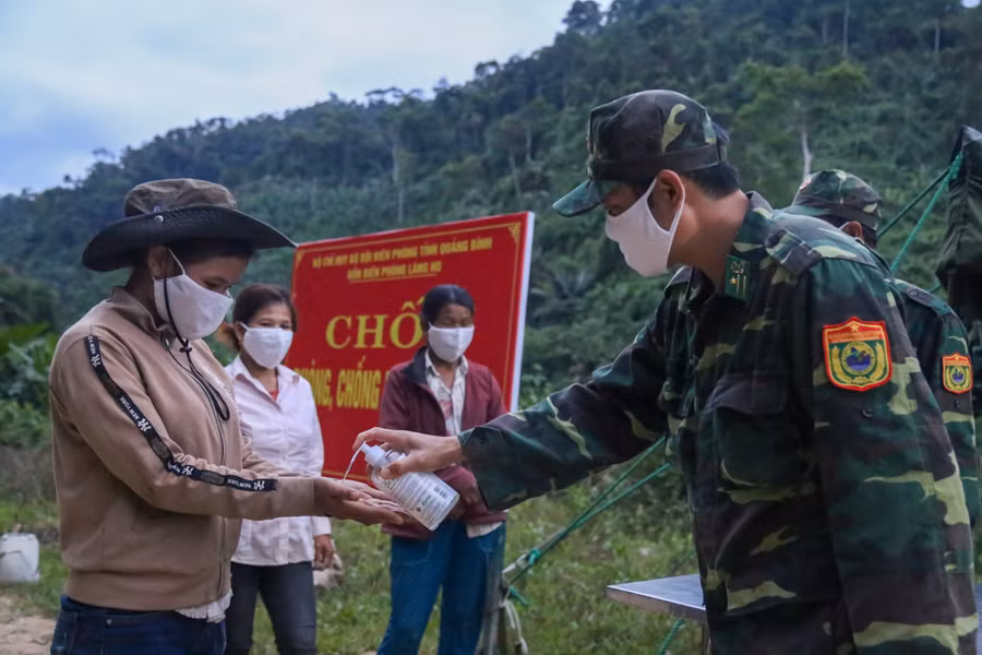 Quảng Bình: Tiếp tục dừng tham quan các điểm di tích