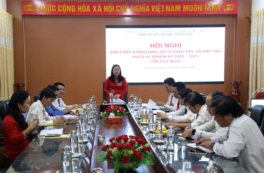 Đảng bộ Sở GD&ĐT tỉnh Quảng Trị: Phát huy tinh thần đoàn kết, dân chủ, trách nhiệm ảnh 1 Đảng bộ Sở GD&ĐT tỉnh Quảng Trị: Phát huy tinh thần đoàn kết, dân chủ, trách nhiệm ảnh 1