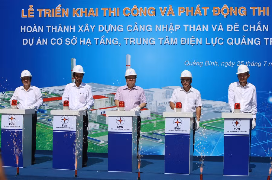 Quảng Bình: Xây dựng tuyến đê chắn sóng và cảng nhập than tại Hòn La