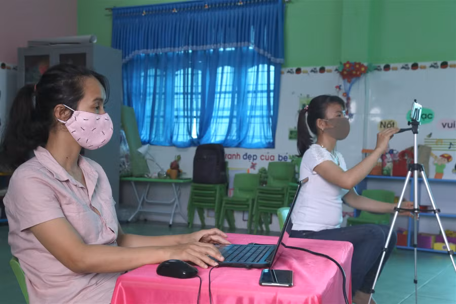 Giáo viên Quảng Bình sáng tạo dạy trẻ mầm non mùa dịch Covid-19 ảnh 2