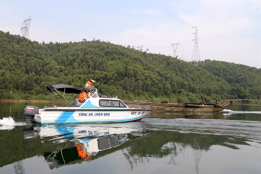 Quảng Bình: Khởi tố đối tượng khai thác cát trái phép