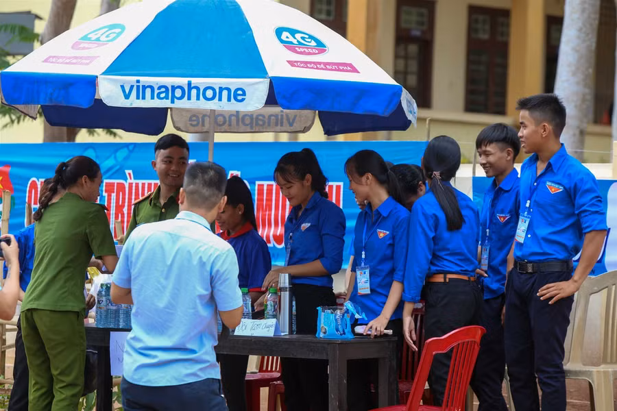 Chú trọng phòng dịch trong chương trình "Tiếp sức mùa thi"