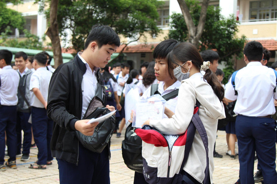 TP.HCM: Hơn 82.000 thí sinh làm thủ tục dự thi vào lớp 10 ảnh 1