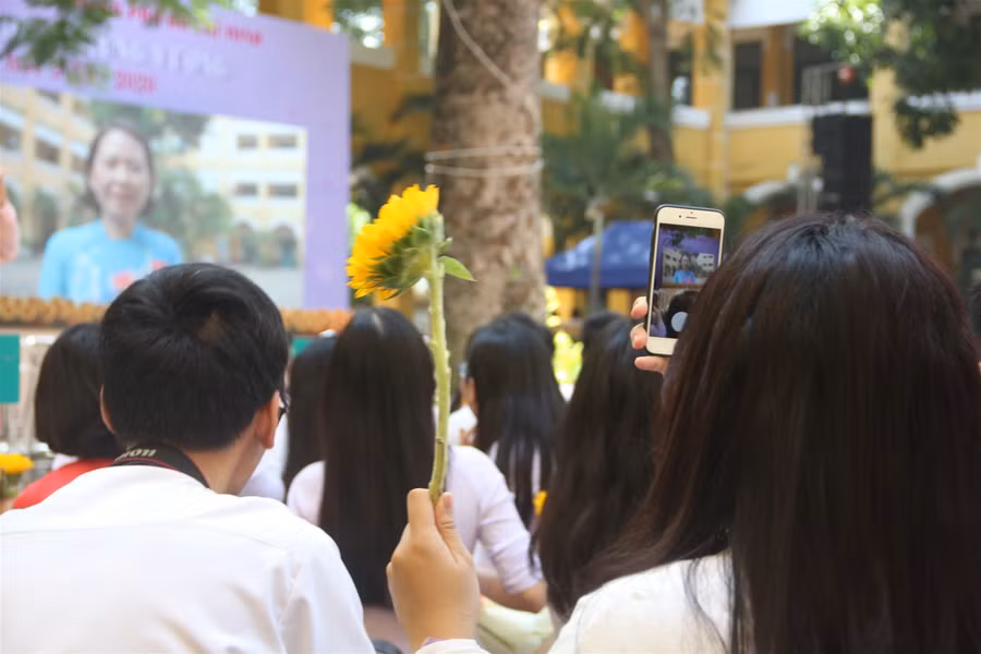 Đi qua từng cung bậc cảm xúc trong ngày chia tay tuổi học trò ảnh 3