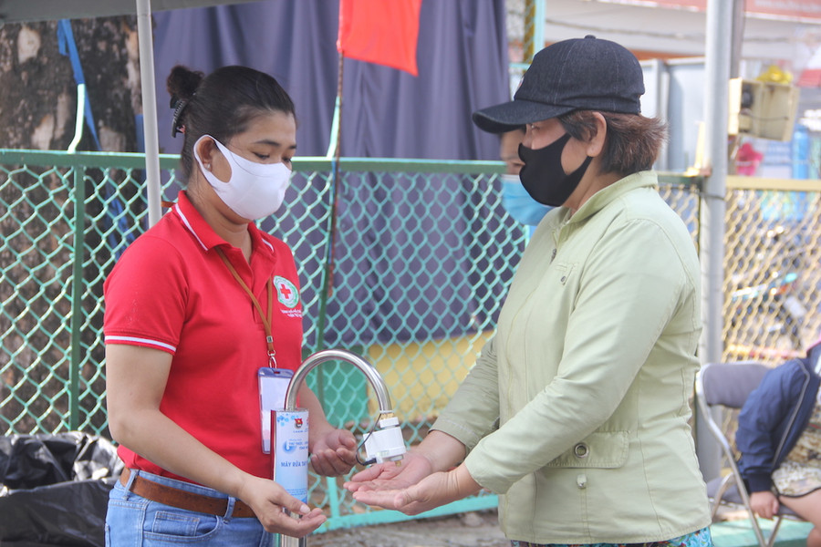 Thêm một cây "ATM gạo" phục vụ người dân có hoàn cảnh khó khăn ảnh 1