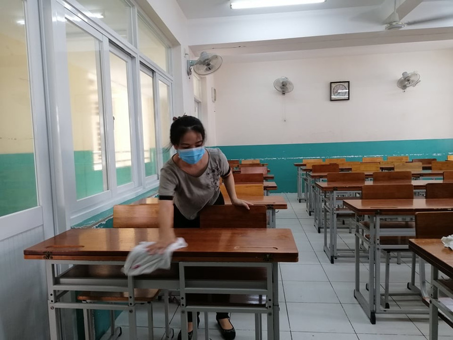 Giáo viên TP.HCM hối hả chuẩn bị trường lớp, sẵn sàng đón học sinh từ 4/5 ảnh 6