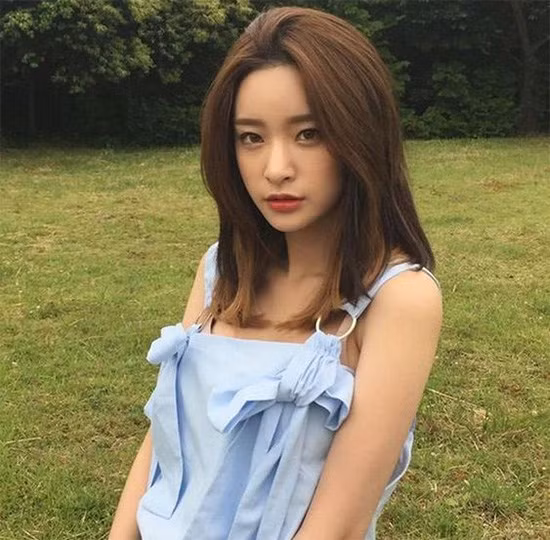 Những kiểu tóc màu nâu khói đẹp trẻ trung nhất năm 2020 ảnh 3