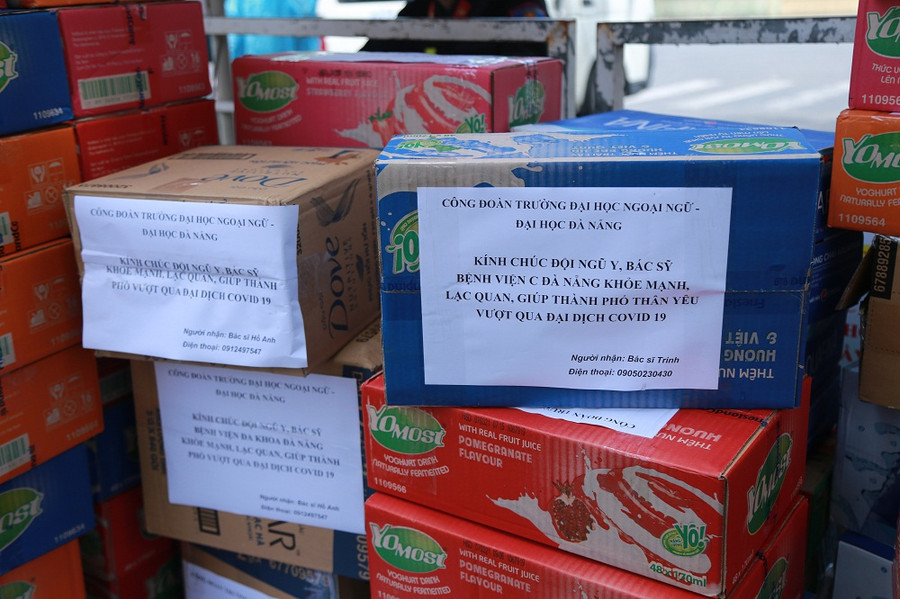Ấm áp tình người trong tâm dịch Covid-19 ở Đà Nẵng ảnh 3