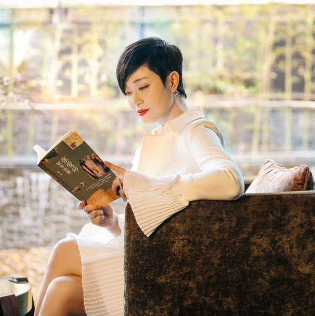 Thí sinh HH Hồng Kông gây bão vì nhan sắc thật ngoài sức tưởng tượng ảnh 9 Thí sinh HH Hồng Kông gây bão vì nhan sắc thật ngoài sức tưởng tượng ảnh 9
