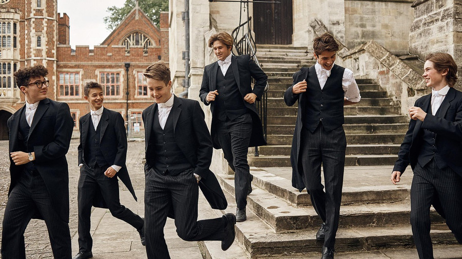 Trường của con cháu hoàng gia có học phí đắt như thế nào?