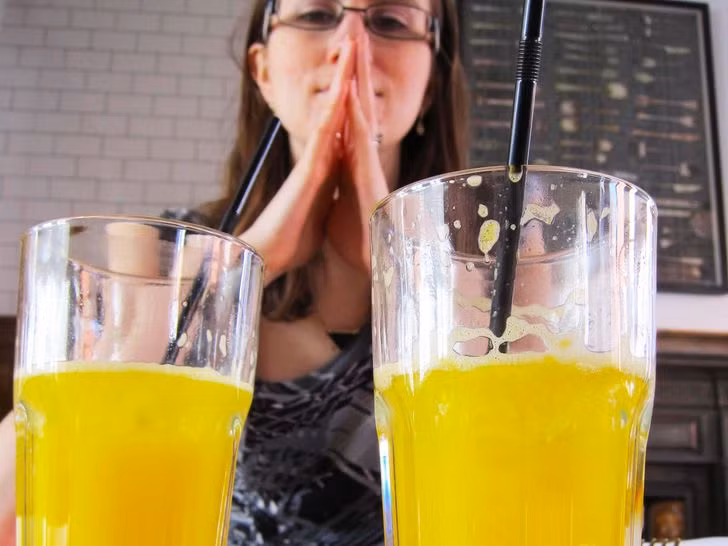 8 thói quen hàng ngày gây nguy hiểm cho sức khỏe có thể bạn không hay biết ảnh 3