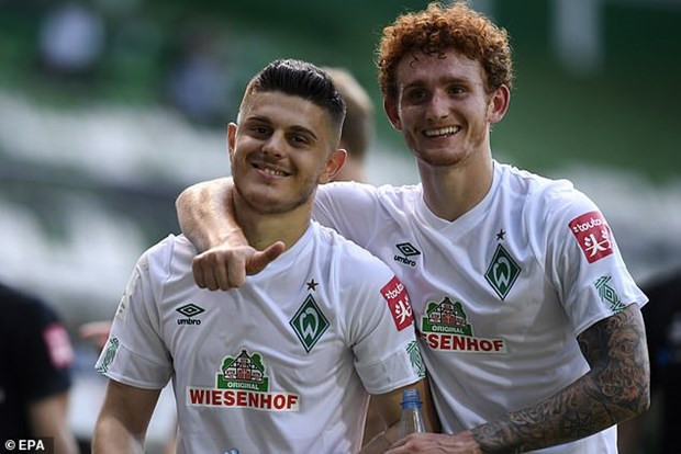 Bundesliga hạ màn: Bayern nâng Đĩa bạc, Bremen thoát hiểm ngoạn mục Bundesliga hạ màn: Bayern nâng Đĩa bạc, Bremen thoát hiểm ngoạn mục