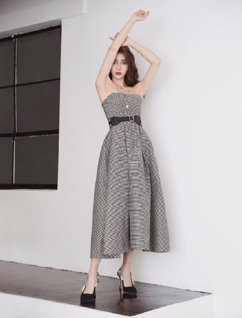Angela Baby lộ mũi lệch, thân hình gầy gò qua ảnh chưa photoshop ảnh 6