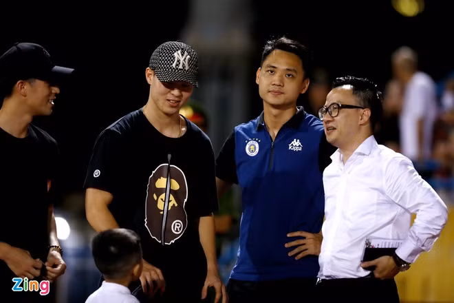 Mùa giải V.League kỳ lạ đang thức tỉnh những vì sao mới ảnh 2