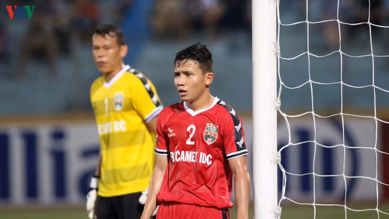 Sao trẻ HAGL và các tuyển thủ U22 Việt Nam chơi ra sao ở vòng 8 V-League? ảnh 5