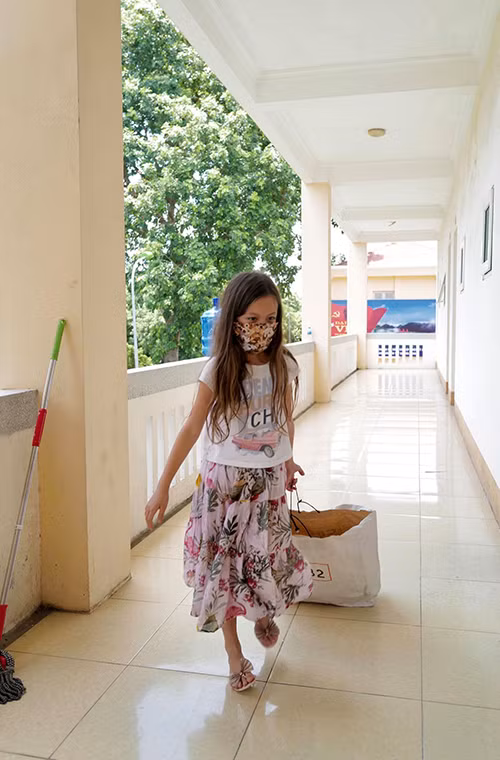 Hồng Nhung rơi nước mắt cảm động ở khu cách ly ảnh 3