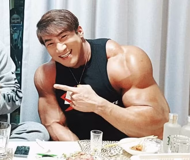 Chàng trai bị bắt nạt trở thành VĐV thể hình hàng đầu châu Á ảnh 7