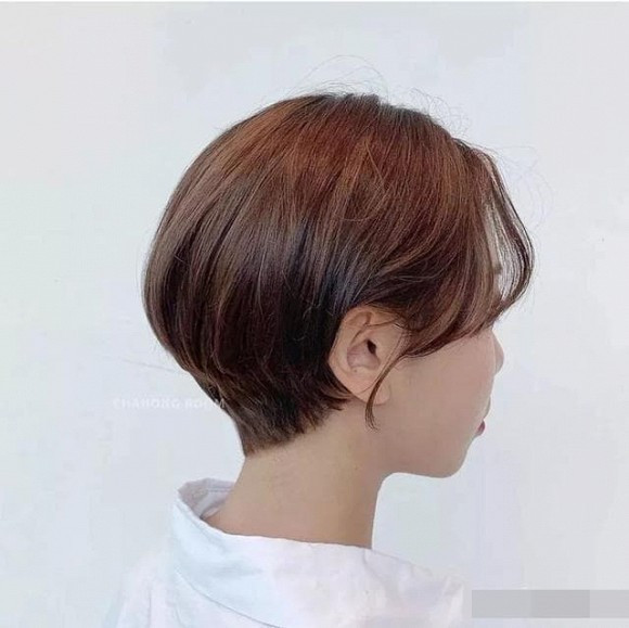 Kiểu tóc bob ngắn đang rần rần hot năm 2020 ảnh 9 Kiểu tóc bob ngắn đang rần rần hot năm 2020 ảnh 9