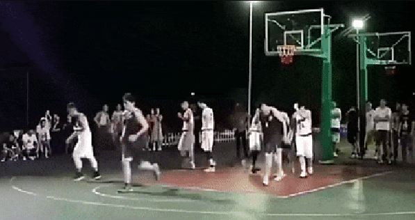 Đột quỵ ngay trên sân, cầu thủ bóng rổ qua đời thương tâm ở tuổi 27