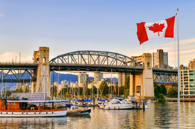 Du học sinh quốc tế: "Thà đợi trở lại trường hơn là học trực tuyến"