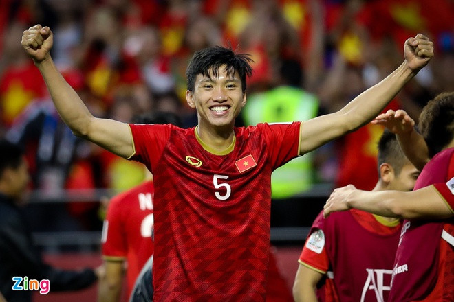 Văn Hậu lập kỳ tích chưa từng có trong lịch sử bóng đá Việt Nam