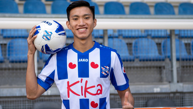 Đoàn Văn Hậu ở lại Heerenveen: Chờ tài đàm phán đội bóng bầu Hiển Đoàn Văn Hậu ở lại Heerenveen: Chờ tài đàm phán đội bóng bầu Hiển