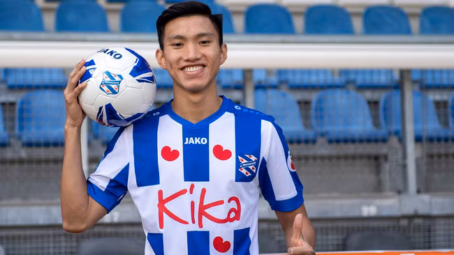 Đoàn Văn Hậu ở lại Heerenveen: Chờ tài đàm phán đội bóng bầu Hiển