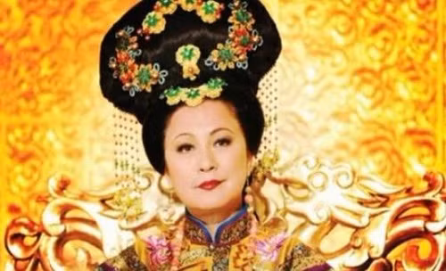 Cung nữ may mắn nhất lịch sử được Càn Long chọn làm con dâu, cuối cùng trở thành mẫu nghi thiên hạ