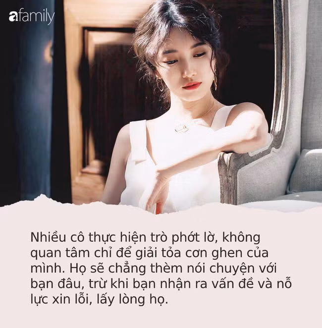 Những điều kỳ lạ phụ nữ thường làm khi ghen tuông