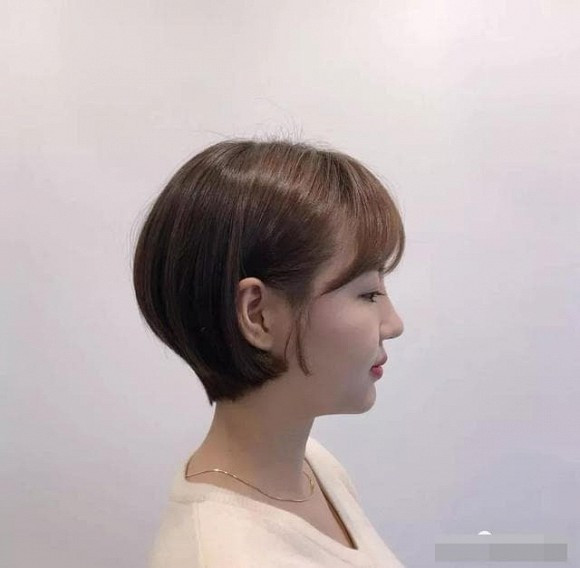 Kiểu tóc bob ngắn đang rần rần hot năm 2020 ảnh 14 Kiểu tóc bob ngắn đang rần rần hot năm 2020 ảnh 14