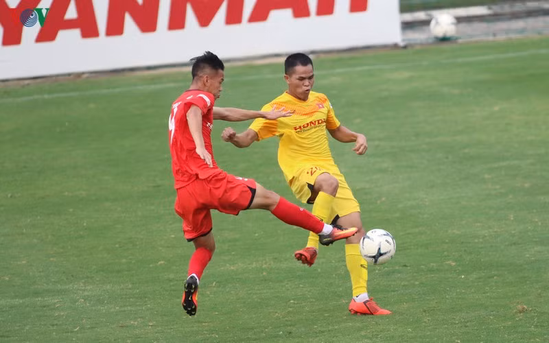 Sao trẻ HAGL và các tuyển thủ U22 Việt Nam chơi ra sao ở vòng 8 V-League? ảnh 3