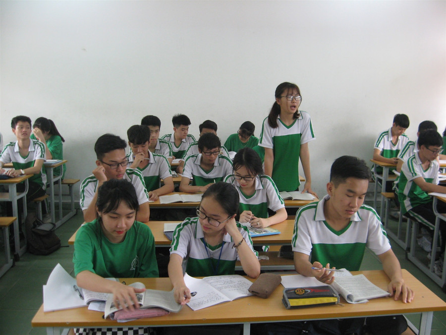 Nhà trường gấp rút ôn luyện thi tốt nghiệp THPT 2020 ảnh 1