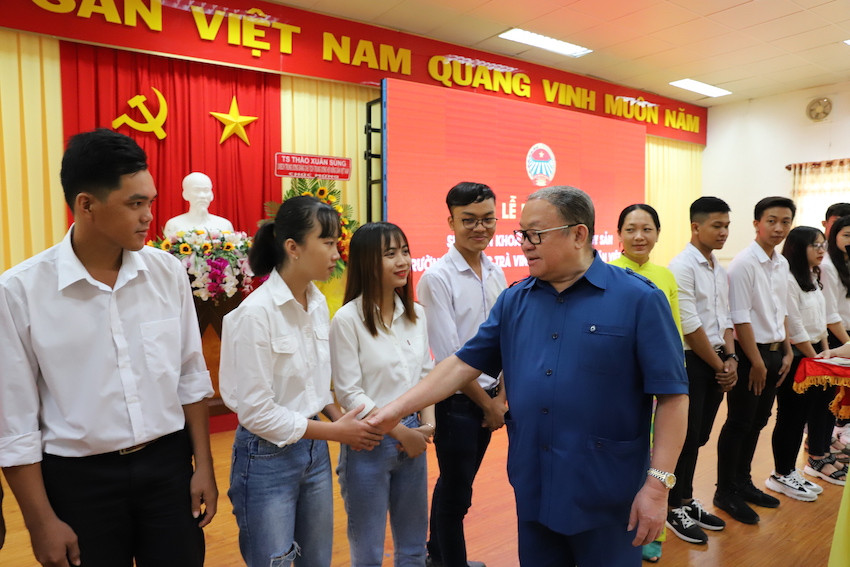 Trường đại học đầu tiên có chi hội nông dân dành cho sinh viên ảnh 2