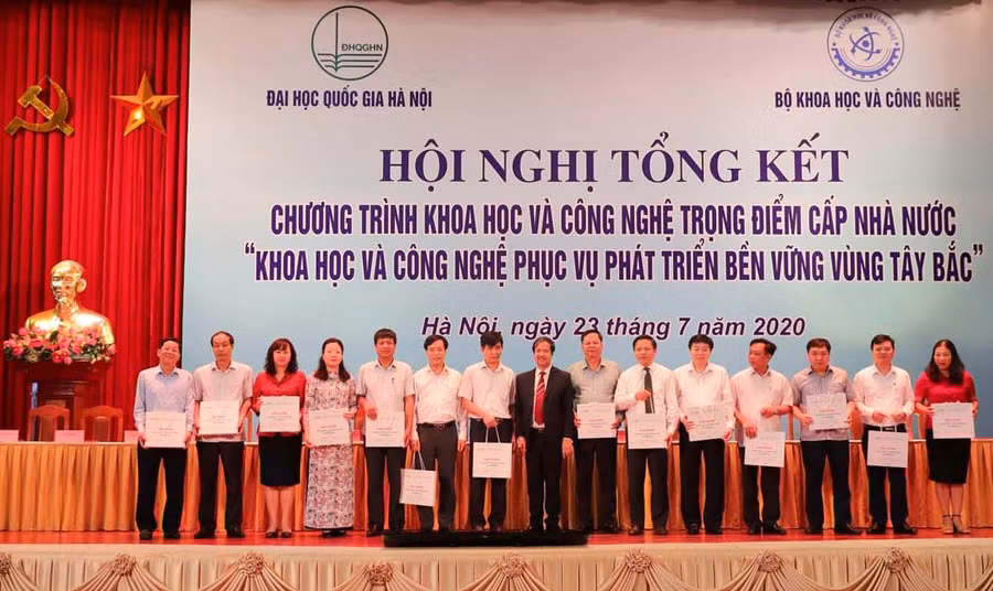 Phát triển vùng Tây Bắc - Cần phát huy nguồn lực con người ảnh 2