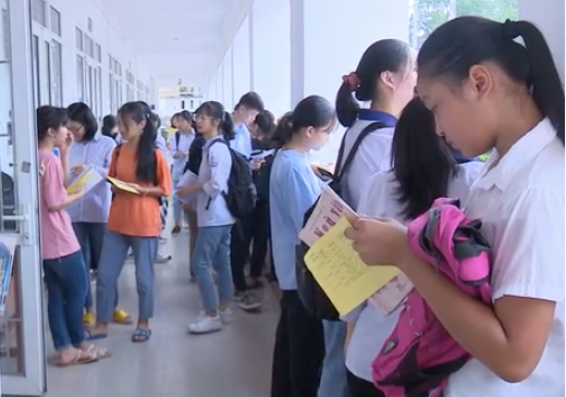 8.100 thí sinh Yên Bái hoàn tất kỳ thi tuyển sinh vào lớp 10 ảnh 2 8.100 thí sinh Yên Bái hoàn tất kỳ thi tuyển sinh vào lớp 10 ảnh 2