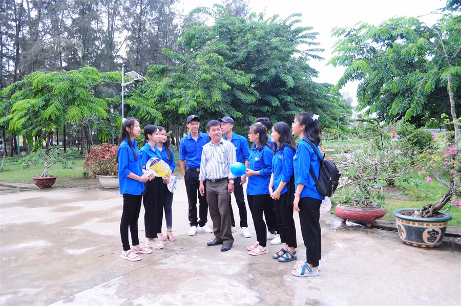 Trải nghiệm làm sinh viên tại đại học giữa lòng đô thị xanh ảnh 7